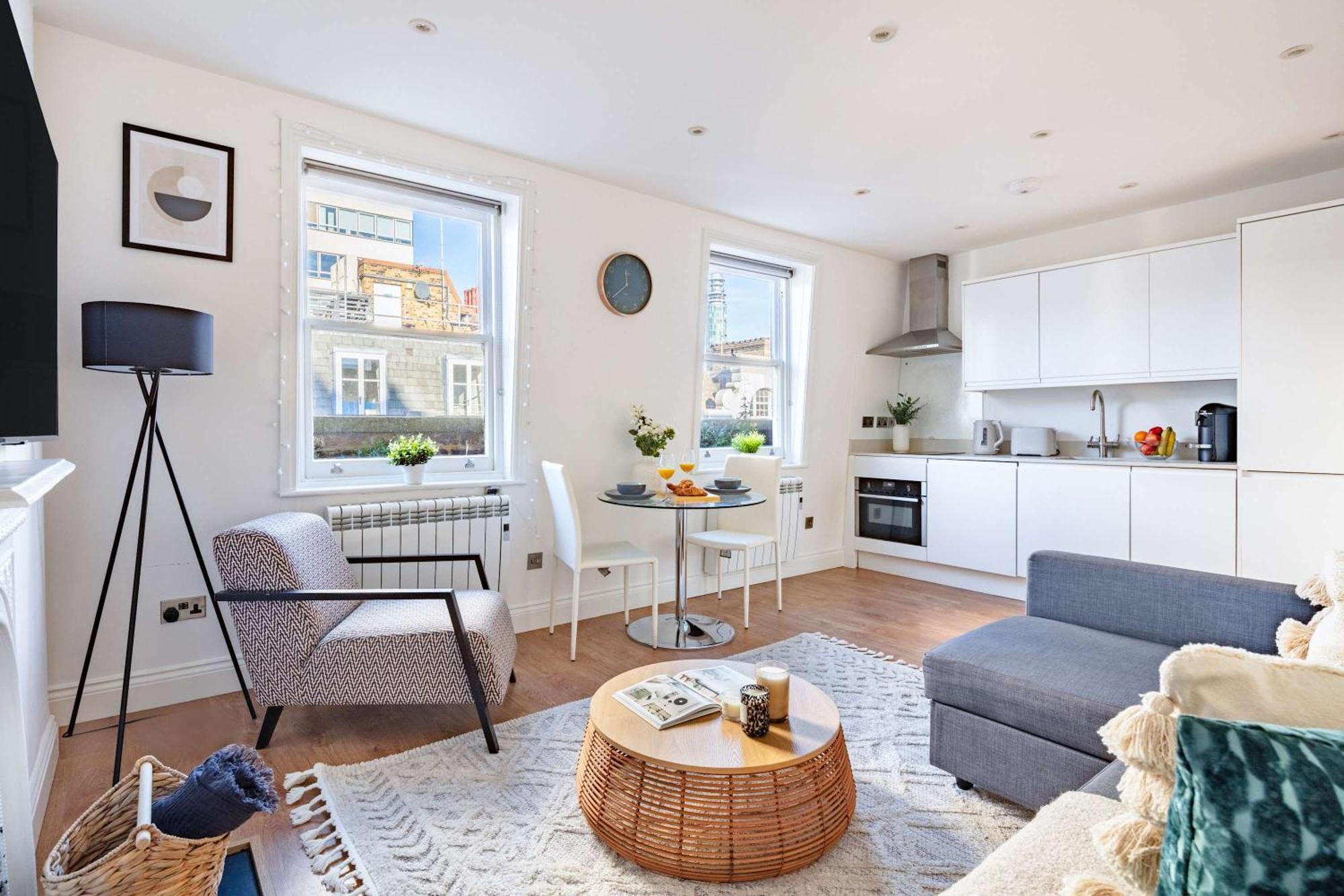 Bnbnova - Fitzrovia With Balcony Near Oxford Circus Londra
